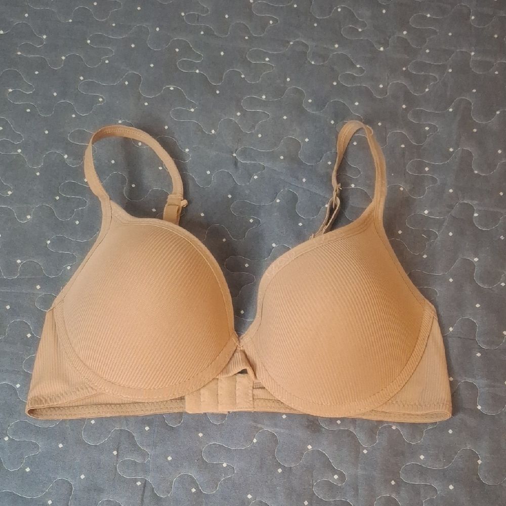 IZOD Seamless Tan Bra size 34B